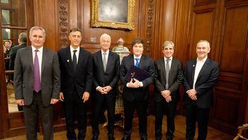Javier Milei y Luis Caputo se reunieron con el CEO de JP Morgan antes de las elecciones