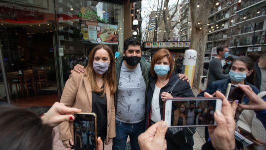 ¿Por qué tanto silencio?: cuál es el mayor reclamo que recibe Vidal en campaña y la estrategia por el voto joven