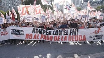 Deuda x Clima: organizaciones sociales marchan a las oficinas del FMI en Argentina