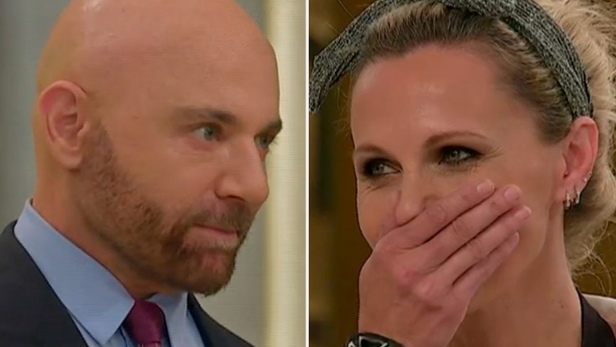 Denise Dumas frente a Germán Martitegui al presentar el intento de réplica del pancho Tegui, lo que determinó su eliminación de MasterChef Celebrity.