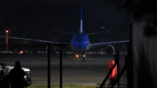 La Selección Argentina llegó al país y pasó la noche en el predio de la AFA en Ezeiza