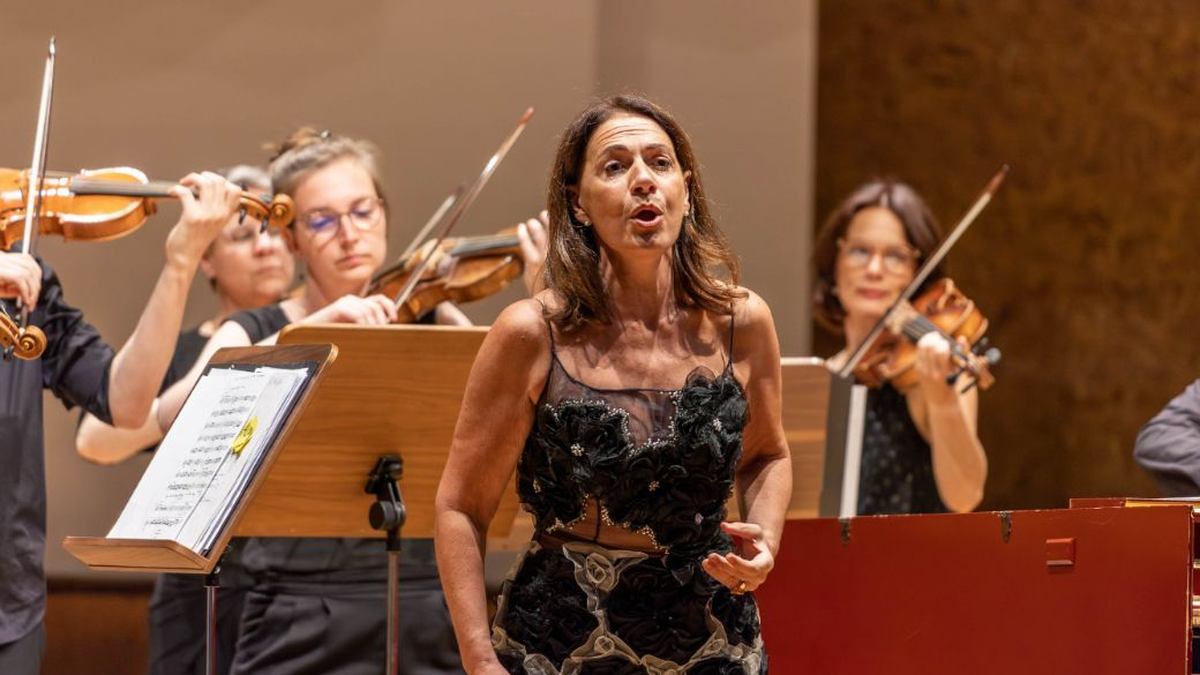 Verónica Cangemi y la Orquesta Barroca Argentina en el Teatro Colón: Cantar en casa es sentir que te abrazan