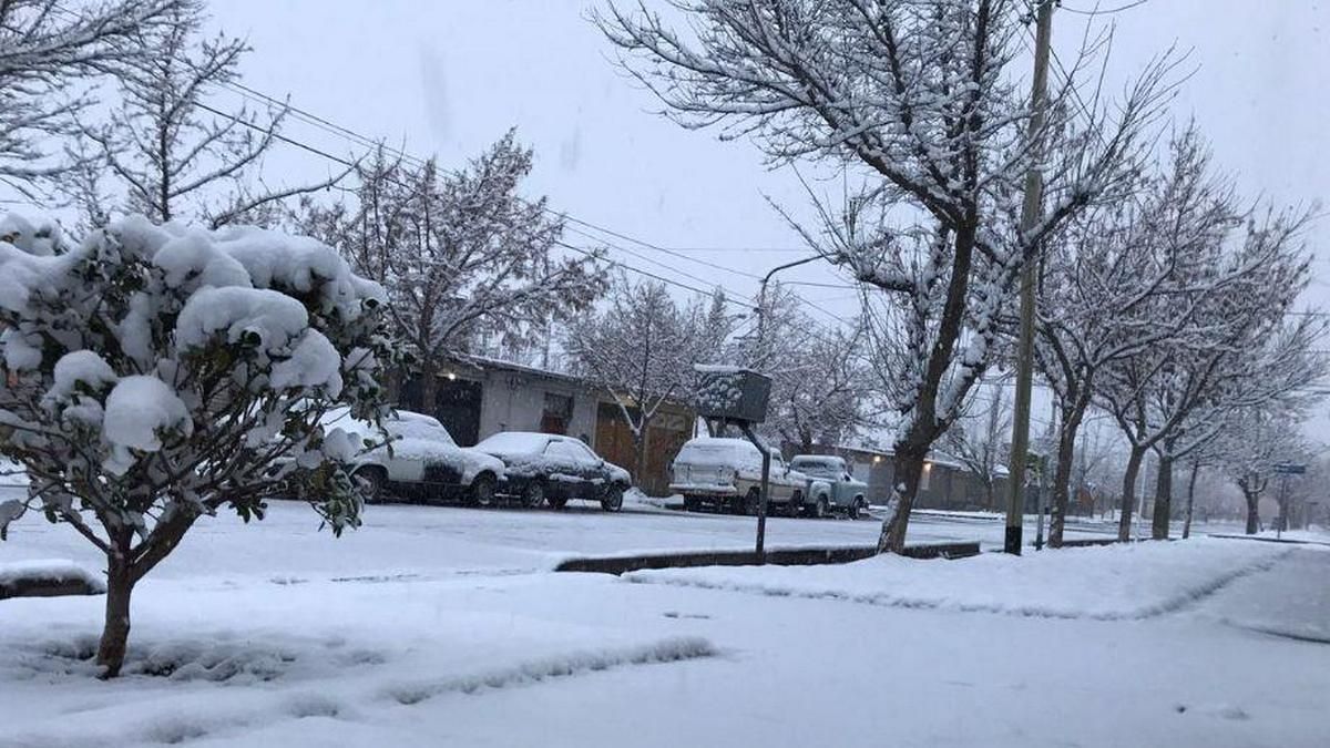 Alerta por fuertes nevadas en cuatro provincias del país