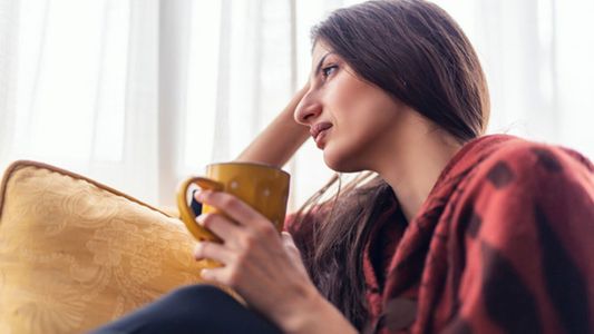 Qué significa cuando una persona aparece mucho en tus pensamientos, según la astrología