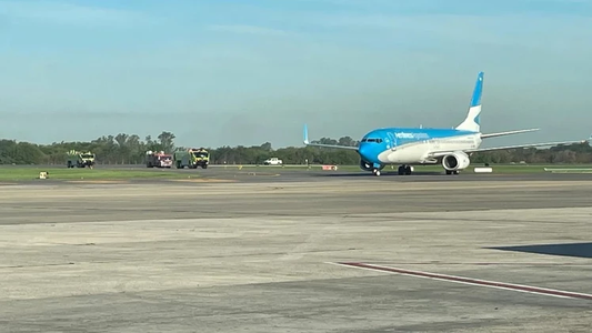 Un avión de Aerolíneas Argentinas sufrió un desperfecto en pleno vuelo y aterrizó de emergencia en Ezeiza
