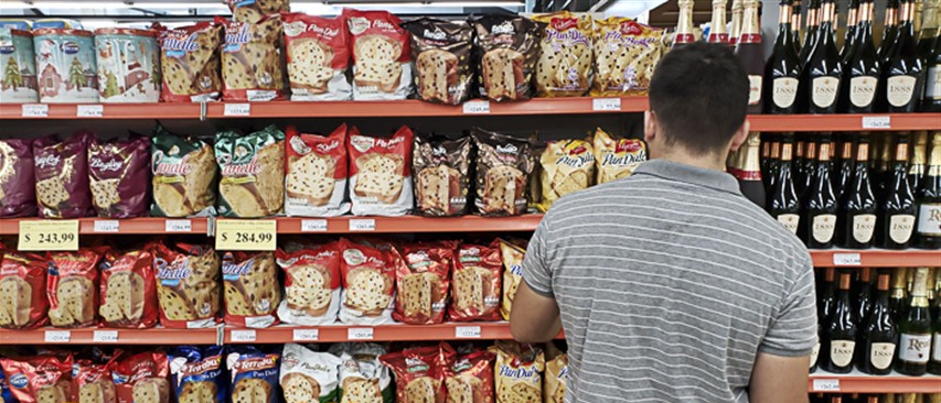 El Gobierno acordó con supermercados una canasta navideña a $199