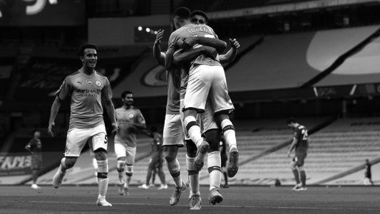 Paliza al campeón: el City de Guardiola vapuleó 4-0 a un Liverpool ya consagrado