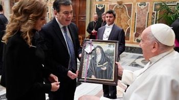 El gobernador Gerardo Zamora y la senadora Ledesma Abdala se reunieron con el Papa Francisco