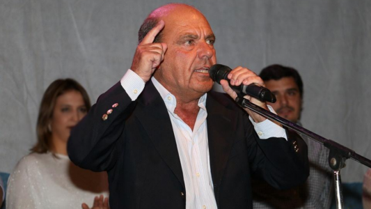 El Intendente de Coronel Suárez justificó la imputación a productores por participar de un acto y propagar la pandemia