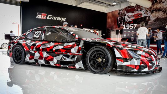 Toyota Argentina presentó su equipo de Turismo Carretera