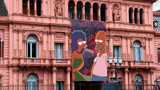 Los mejores memes del afiche en casa Rosada por el Día de los enamorados