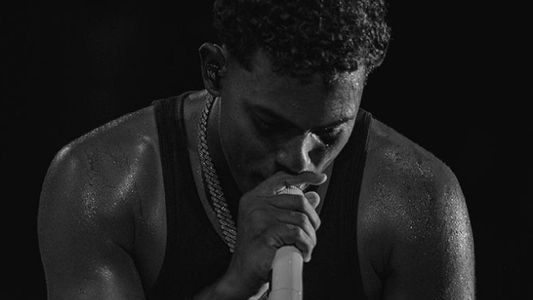 Myke Towers llega por primera vez a la Argentina