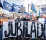 La CGT, las dos CTA y movimientos sociales marchan al Congreso: ya hay tensión en Avellaneda