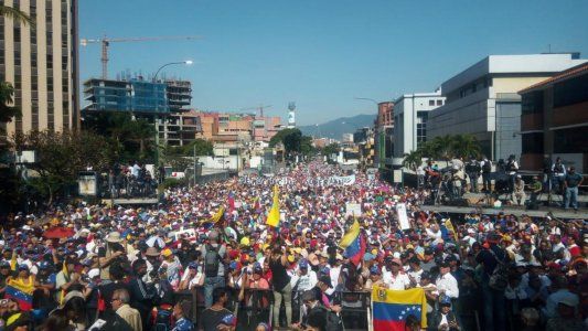 En una nueva manifestación opositora, Guaidó aseguró: Nadie en Venezuela está dispuesto a inmolarse por un dictador