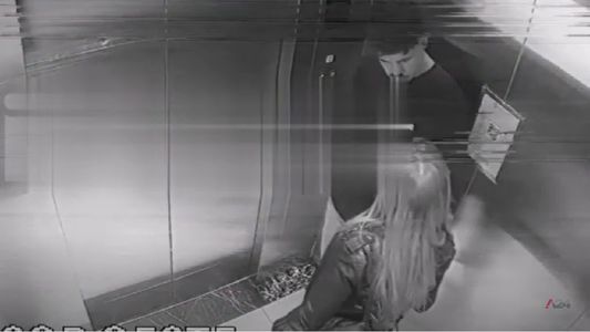 Caso de abuso contra los rugbiers franceses: se filtró un video clave en un ascensor