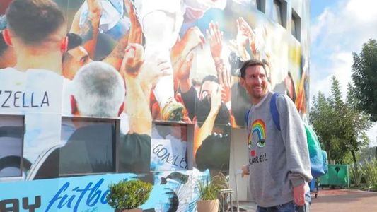 Locura: el buzo que usó Messi aumentó 100 euros en tres horas