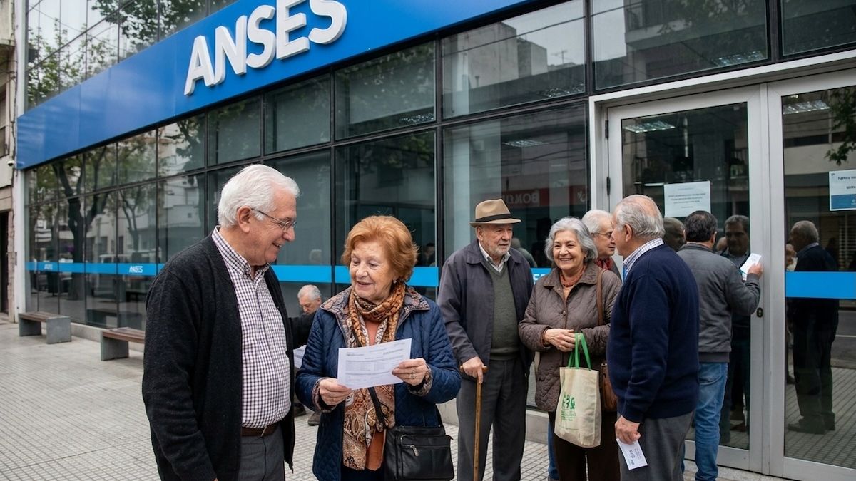 Qué cambia a partir de ahora para los beneficiarios de ANSES (Foto: A24.com).