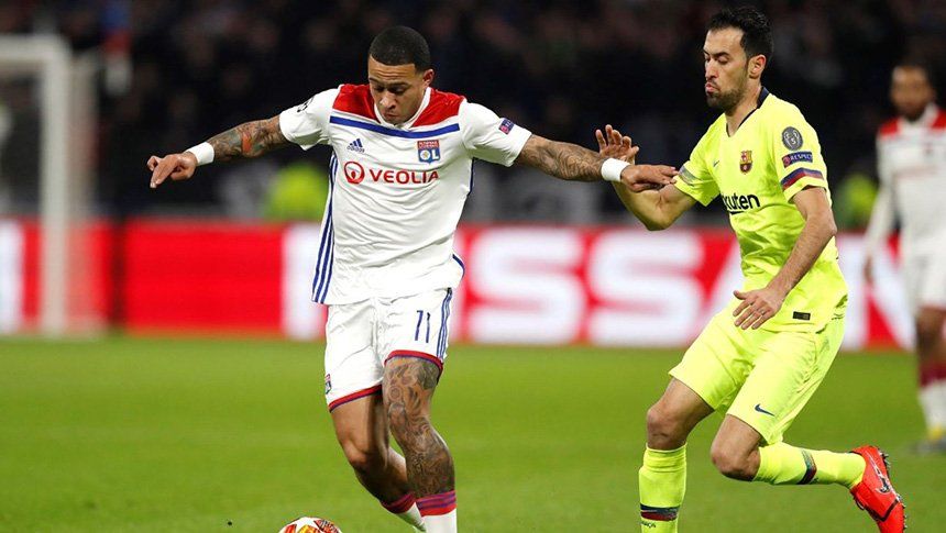 Asaltaron las casas de tres jugadores de Lyon mientras jugaban contra Barcelona