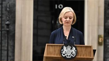 Renunció Liz Truss, la primera ministra del Reino Unido, tras sólo 45 días de gobierno