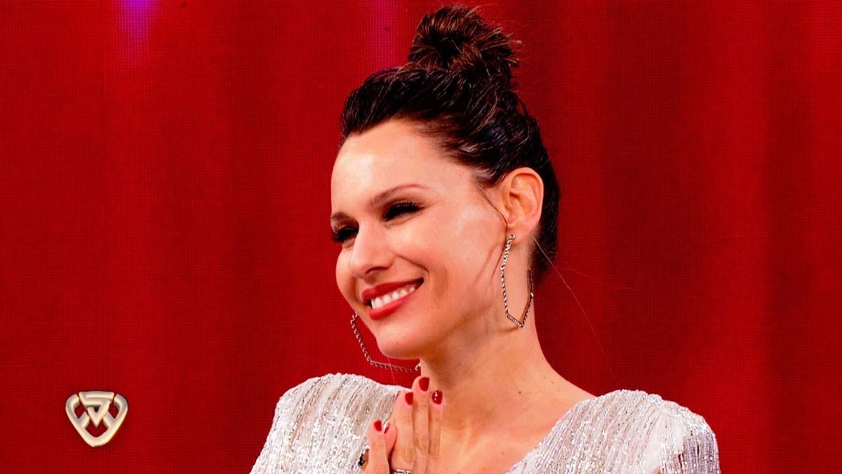 Pampita se emocionó en su regresó a La Academia al recordar a su hija Blanquita