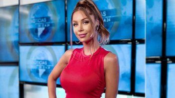 Romina Malaspina se mostró en la cama, sin maquillaje y con un particular acompañante