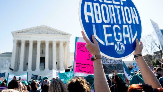 Aborto: Biden contra Trump, el presidente da luz verde a las clínicas pro choice