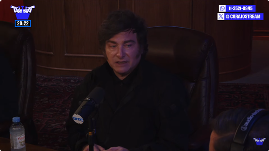 El Presidente definió al papa Francisco como un mileísta en el Vaticano: Le dio a la motosierra como loco