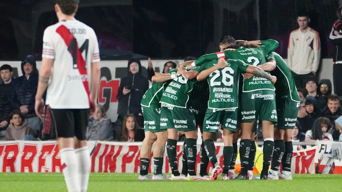 River cayó ante Sarmiento: perdió 1-0 en un Monumental