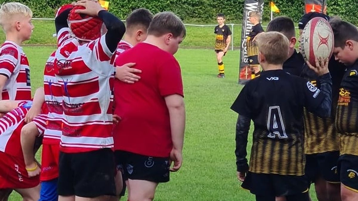 Alfie recibió el apoyo del club donde juega y de muchos deportistas del mundo