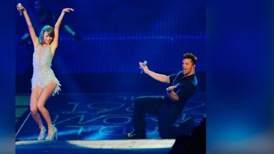 Taylor Swift le bailó ‘La vida loca” a Ricky Martin