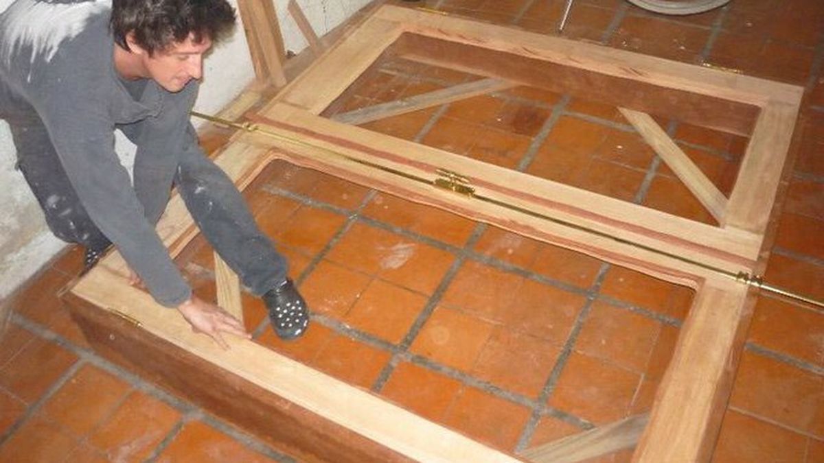 Octavio Borro dejó la TV y se dedica a la carpintería. 