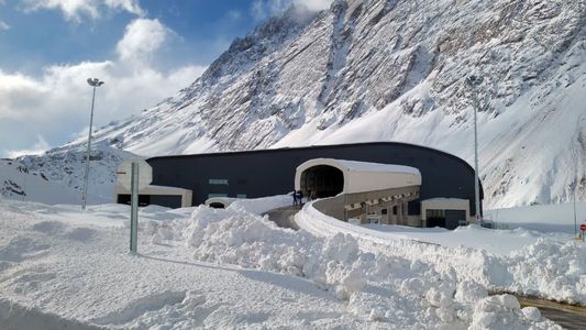 Vuelven a cerrar el paso Cristo Redentor por inclemencias meteorológicas en la alta montaña