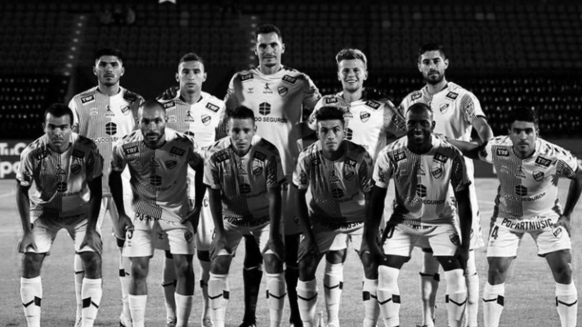 Glorioso Calamar: Platense le ganó por penales a Estudiantes de Río Cuarto y vuelve a Primera después de 22 años
