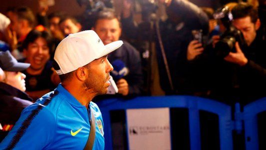 Tevez y Benedetto: Nos sacaron la ilusión de dar la vuelta olímpica en la cancha de River