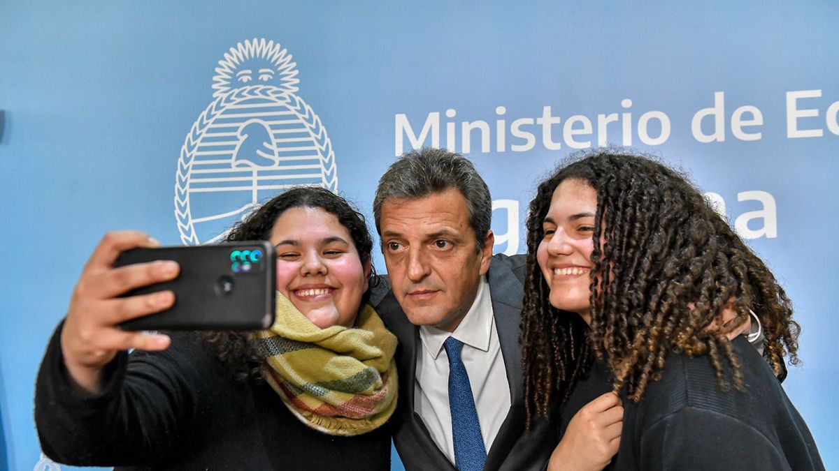 Sergio Massa anunció que las Becas Progresar subirán a $20.000.&nbsp; (Foto: Télam)