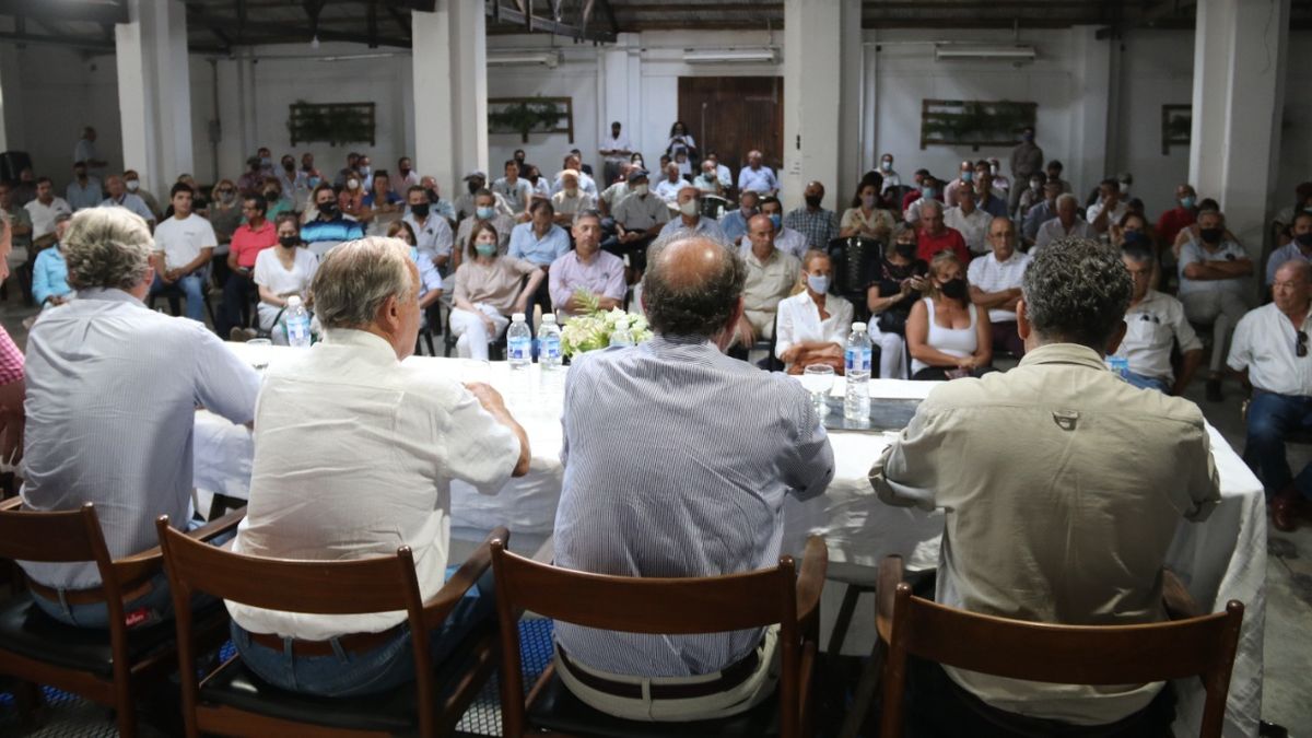 En Mercedes la Mesa de Enlace re reunió con más de 150 productores agropecuarios.&nbsp;