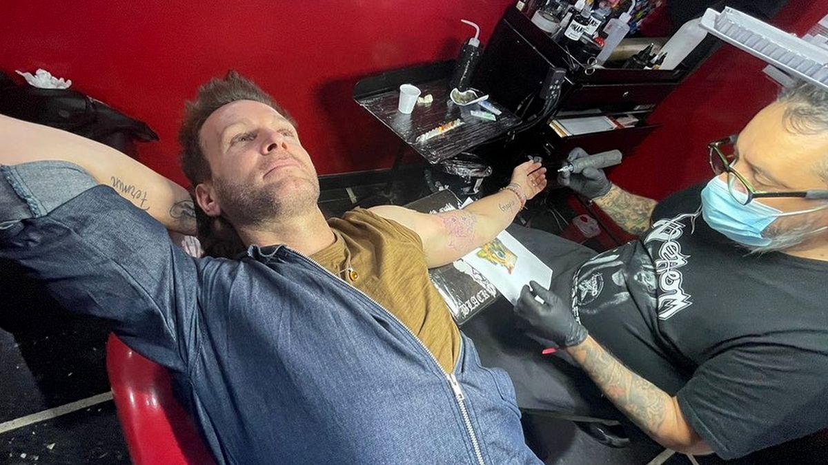 Axel, del desgarro por la pérdida al tatuaje en su brazo