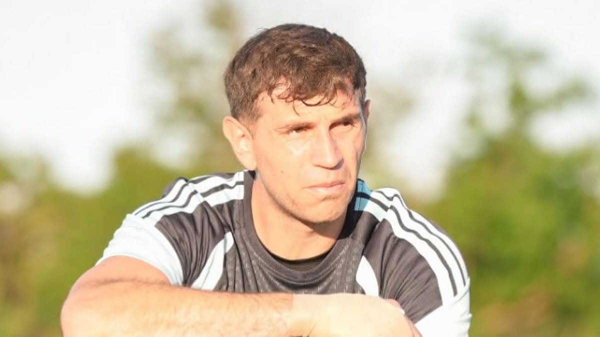 ¿Peligro en el arco de la Selección? La preocupante foto del Dibu Martínez que enciende las alarmas a días del Mundial