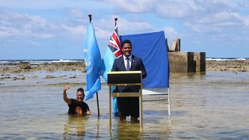 El impactante video del ministro de Tuvalu, el país que podría desaparecer por el cambio climático