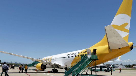 Preocupados por Flybondi, los aeronavegantes organizan una extraña protesta en el aeropuerto de El Palomar