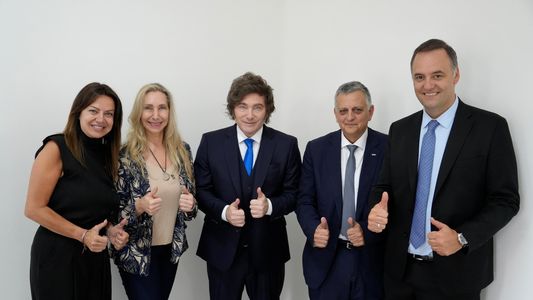 El Gobierno celebra el fallo de YPF y busca dar vuelta la página tras el escándalo con Adorni