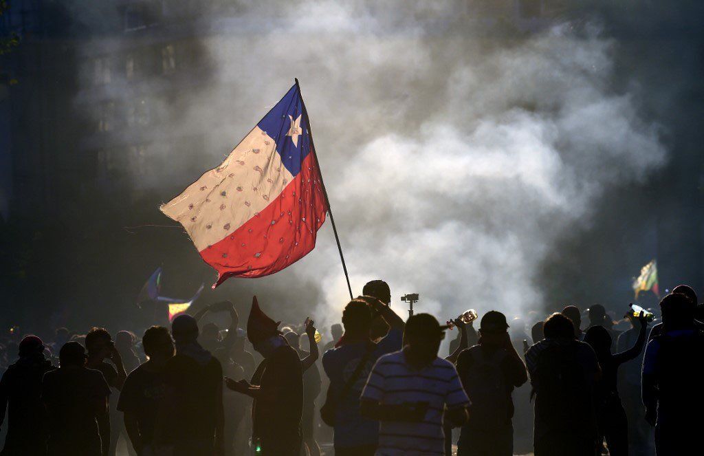 Carabineros informó más de 18.000 detenciones desde el inicio de las protestas y pidieron que se cite a declarar a Mon Laferte