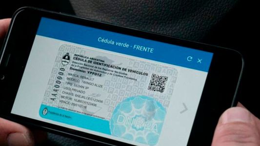 Cómo autorizar a un tercero a manejar un auto tras la caída de la cédula azul