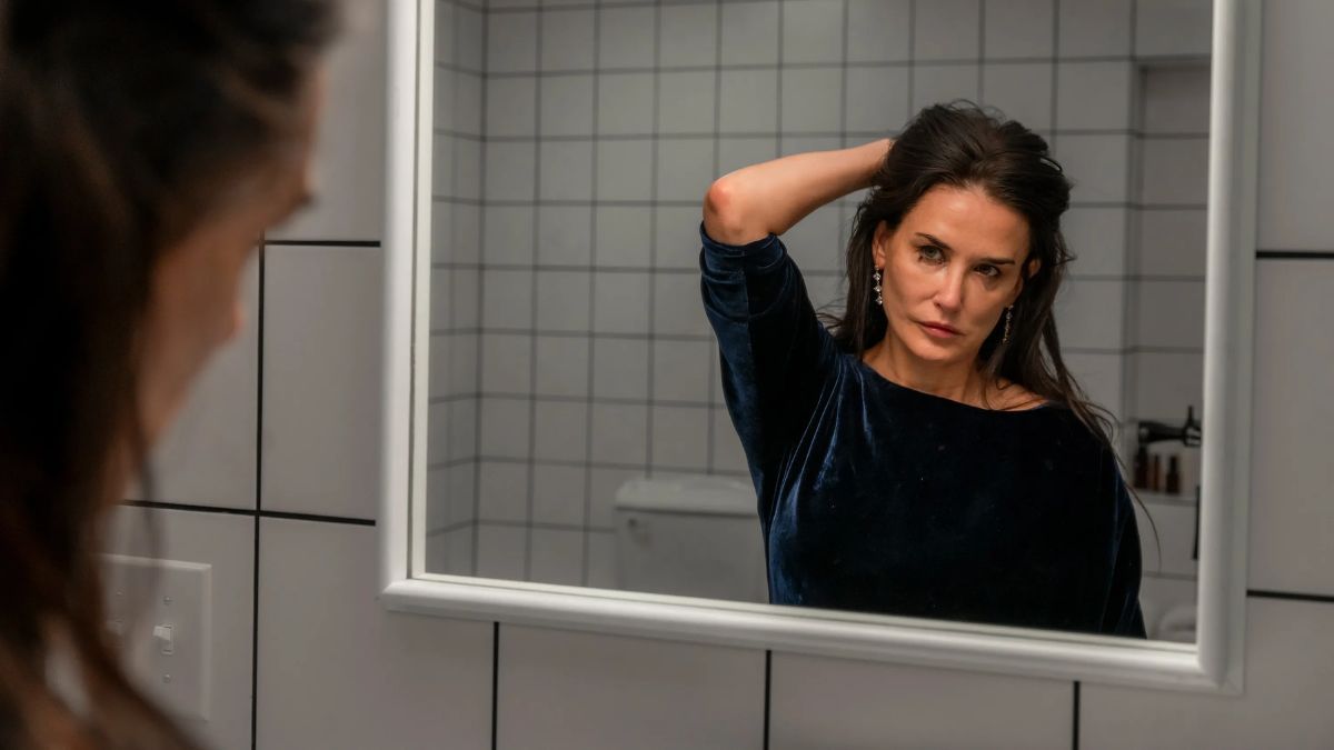 Una oscura y deforme crítica a la perfección protagonizada por Demi Moore.