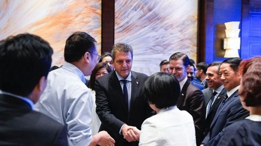 Gira por China: Sergio Massa cerró su agenda con una actividad en el Foro Empresarial de Inversiones y Turismo