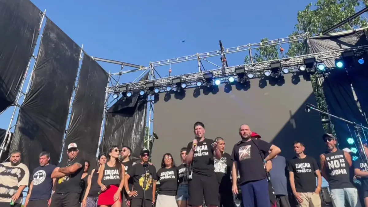 Los familiares y sobrevivientes en el acto a 21 años de Cromañón. (Foto: No nos cuenten Cromañón)