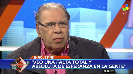 Enrique Pinti brindó una cátedra de humor y política en Animales Sueltos