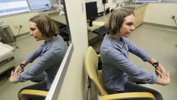 Habló la primera mujer vacunada contra el coronavirus: Estoy muy orgullosa y agradecida por el privilegio que tengo
