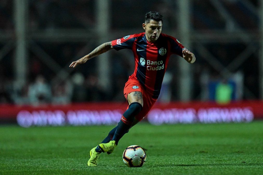 San Lorenzo recibió la peor noticia:  Víctor Salazar se rompió los ligamentos cruzados