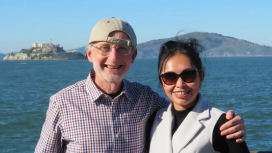 Un amor que desafía el tiempo y las opiniones: se hartó de que le digan abuelo